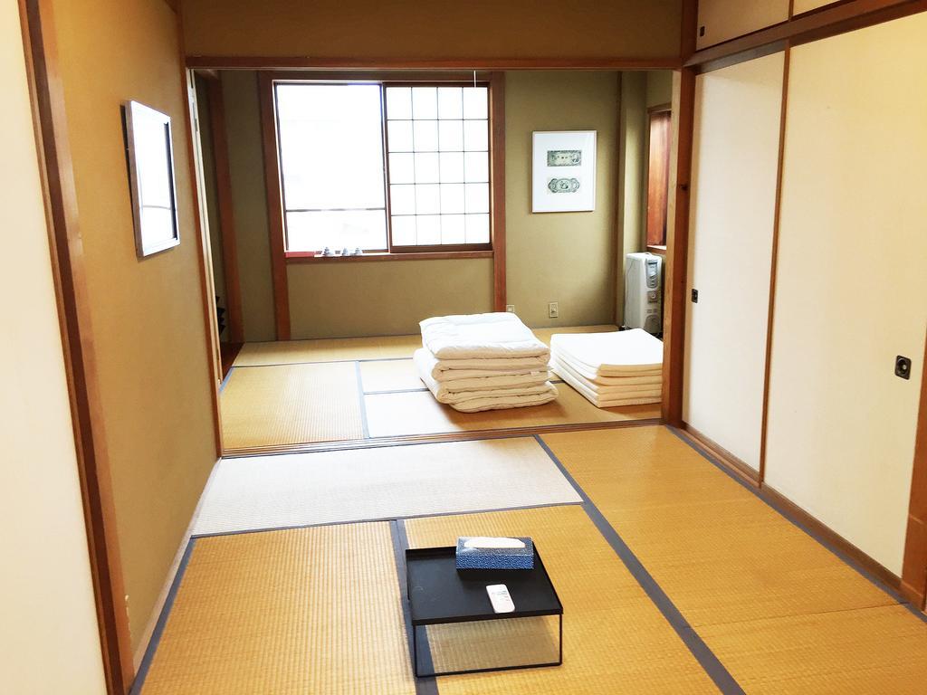 Toolate Guesthouse Toyama Bagian luar foto