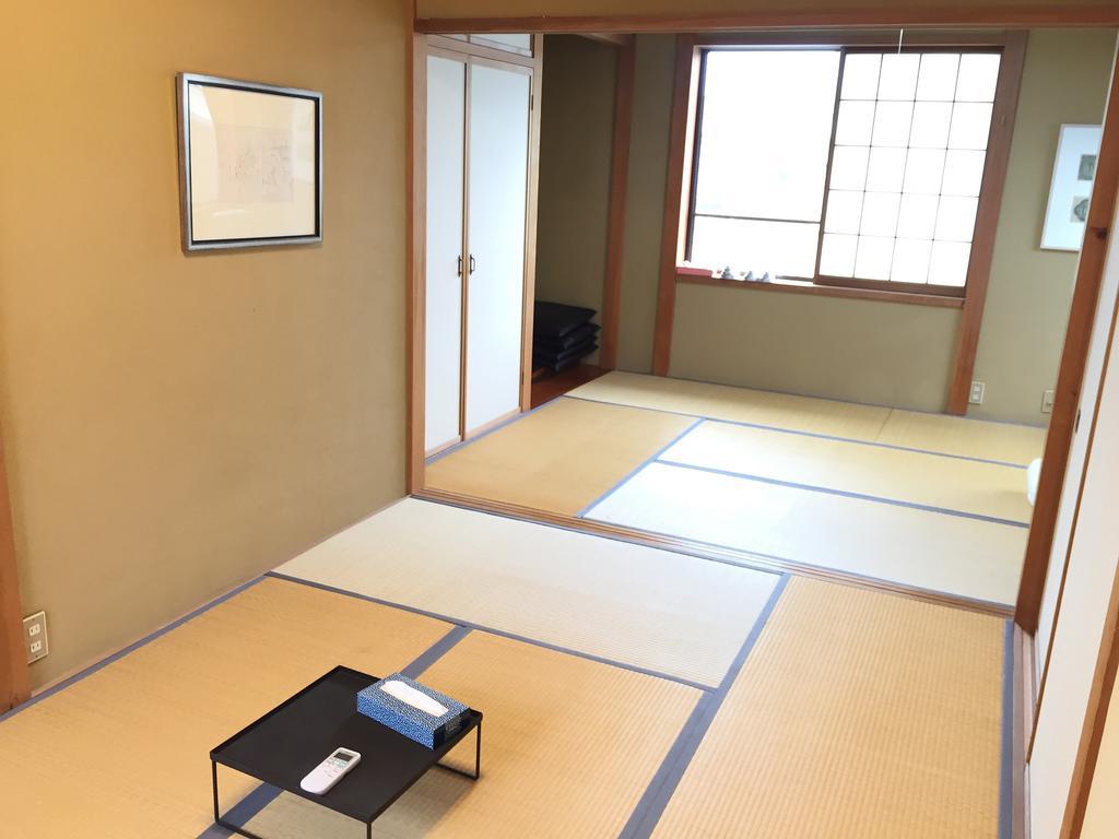 Toolate Guesthouse Toyama Bagian luar foto