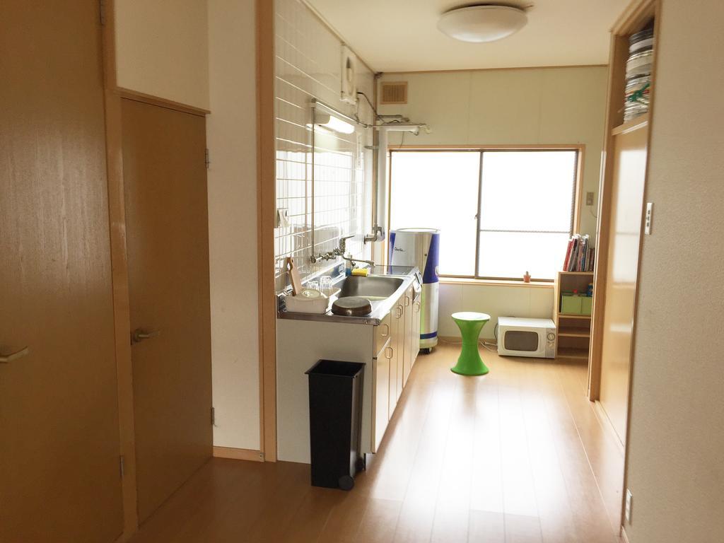 Toolate Guesthouse Toyama Bagian luar foto