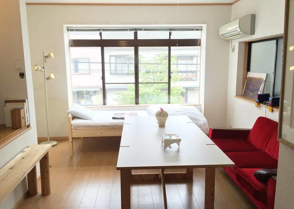 Toolate Guesthouse Toyama Bagian luar foto